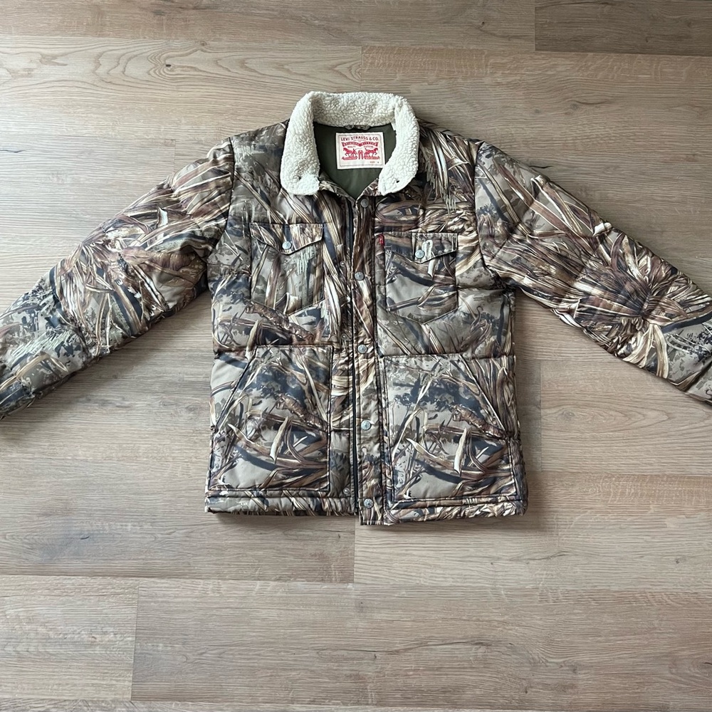 Levi’s Tree Print Puffer
